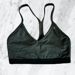 NOBULL Project - V-NECK SPORTS BRA (MATTE) - Hunter Heather Matte / Small